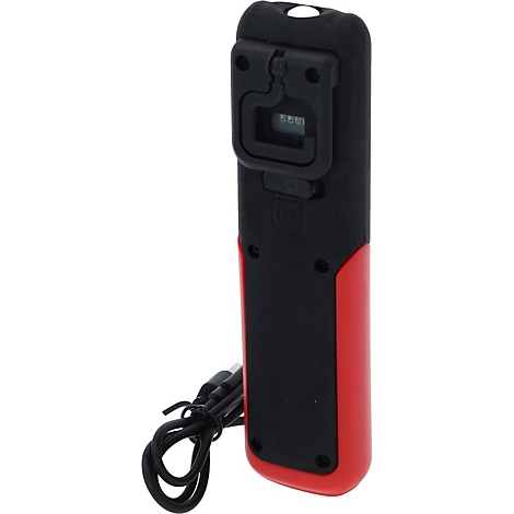 Zwarte en rode LED-zaklamp met oplaadkabel, clip en wit licht.